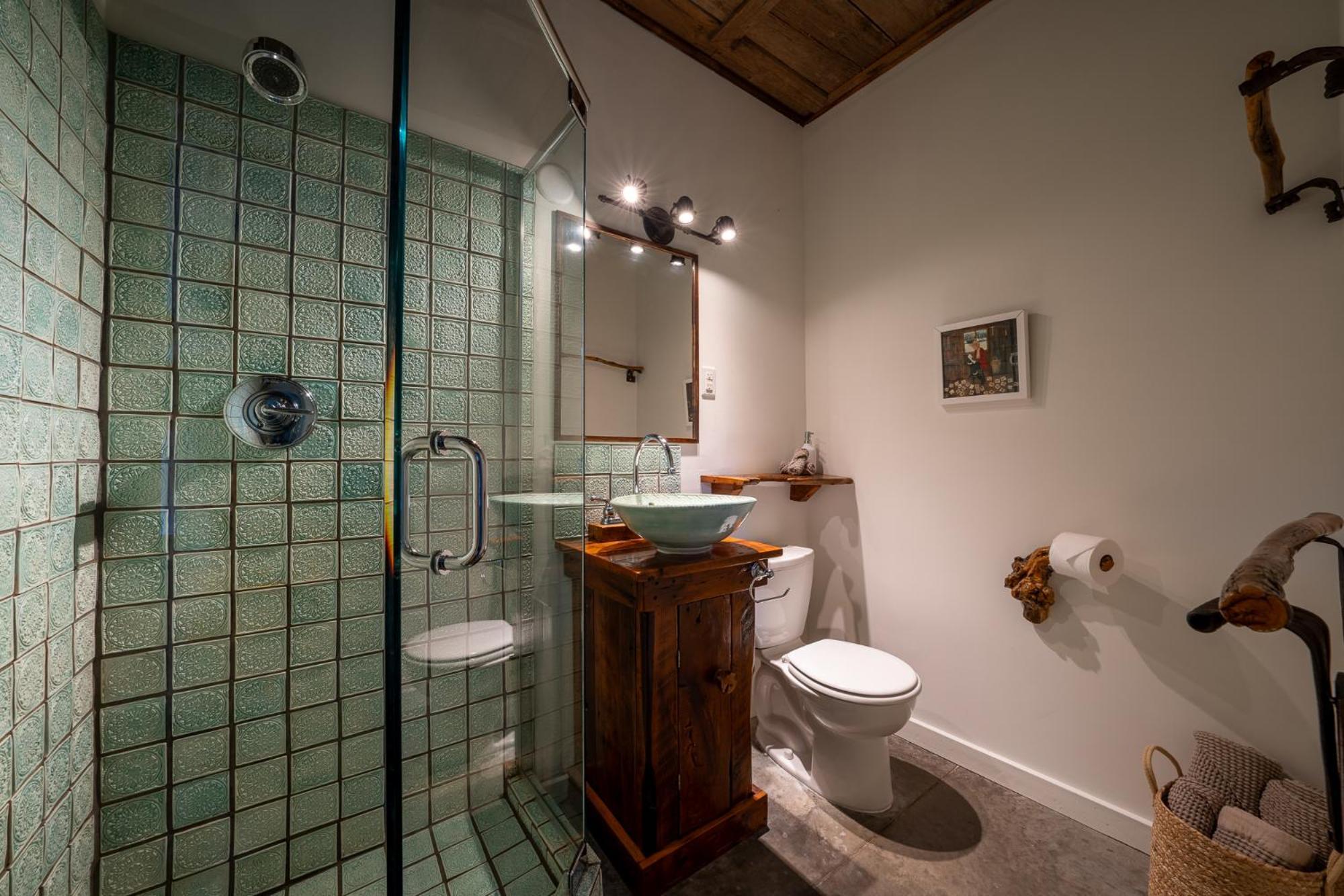 Owl'S Nest Suites Carrying Place Экстерьер фото