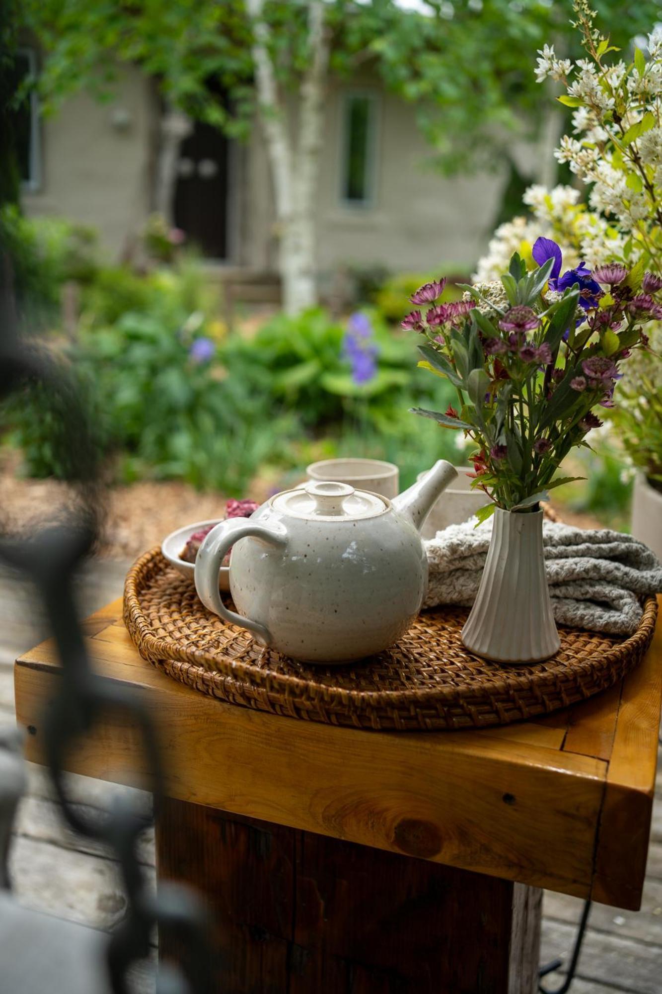 Owl'S Nest Suites Carrying Place Экстерьер фото